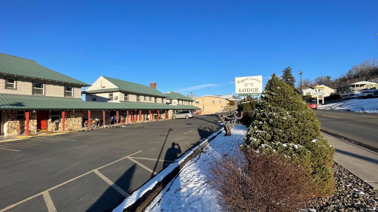 Rugged Country Lodge Pendleton Exterior photo