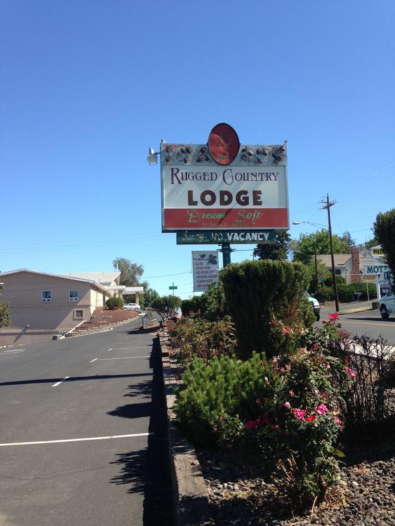 Rugged Country Lodge Pendleton Exterior photo